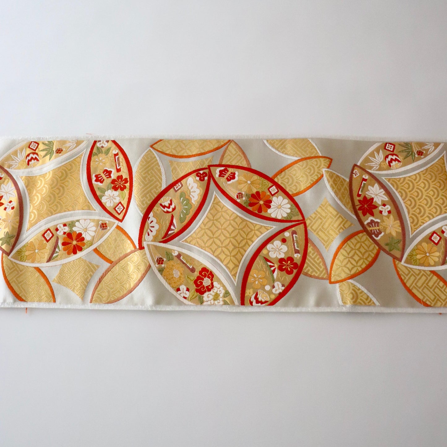 袋帯「小袖重ね七宝文」梅垣織物