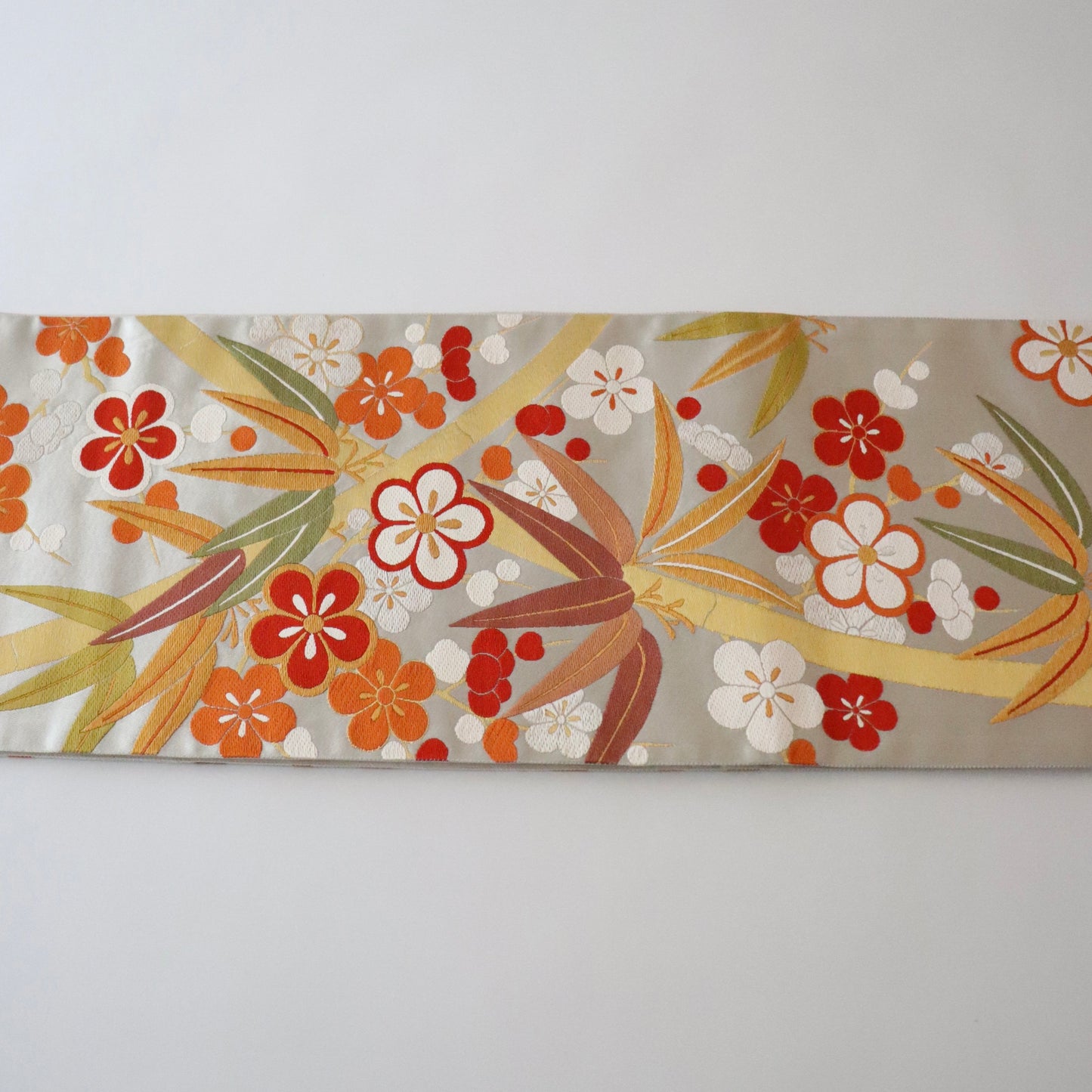 袋帯「松竹梅花文」梅垣織物