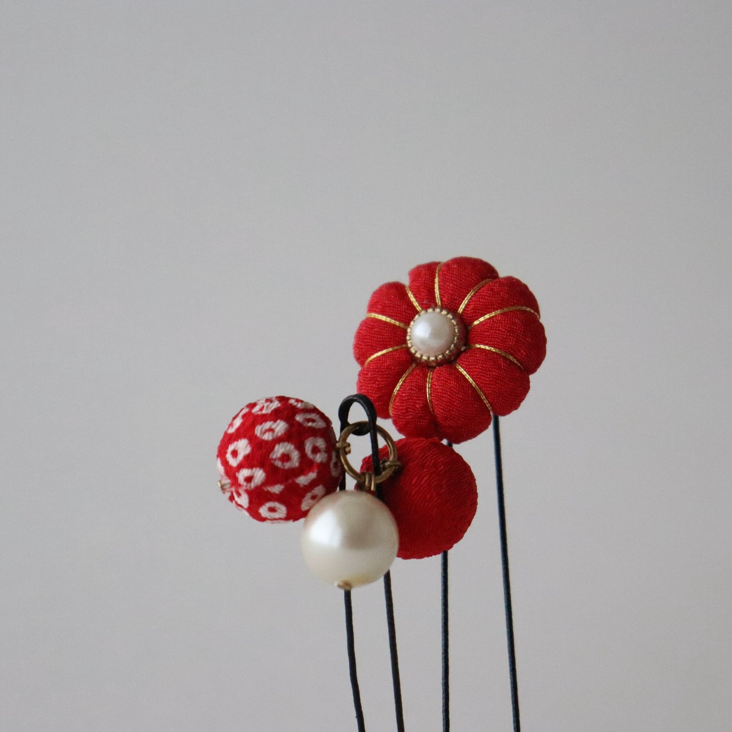 髪飾り「つまみ細工 - 束ね花」大原商店