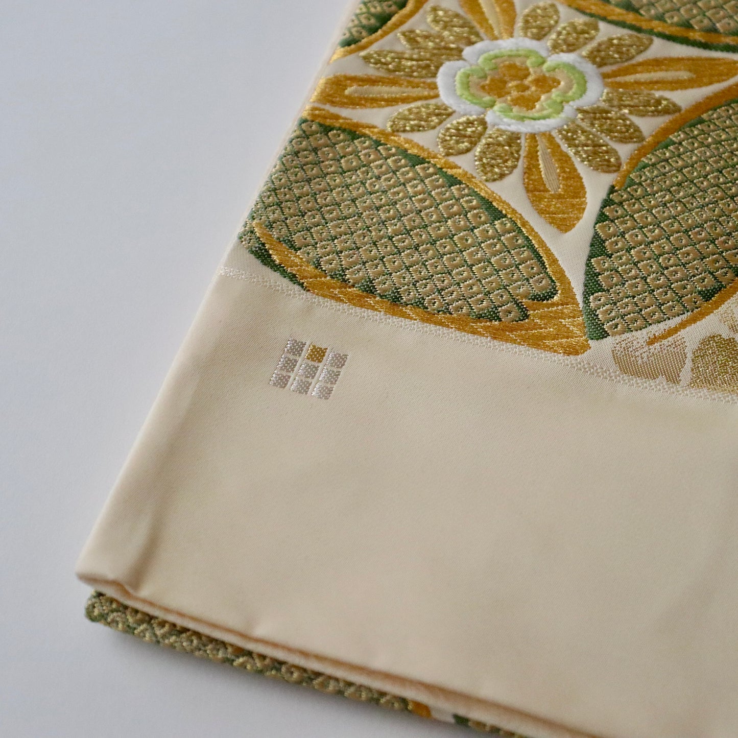 袋帯「唐花宝華文」洛陽織物