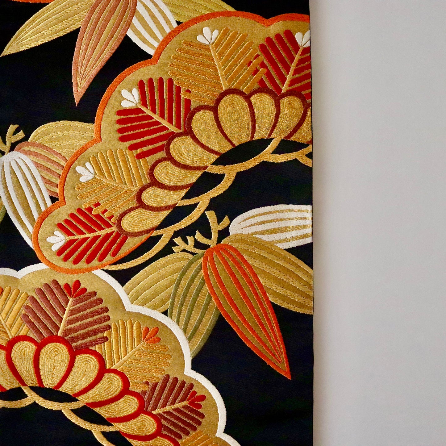 袋帯「彩松笹文」梅垣織物