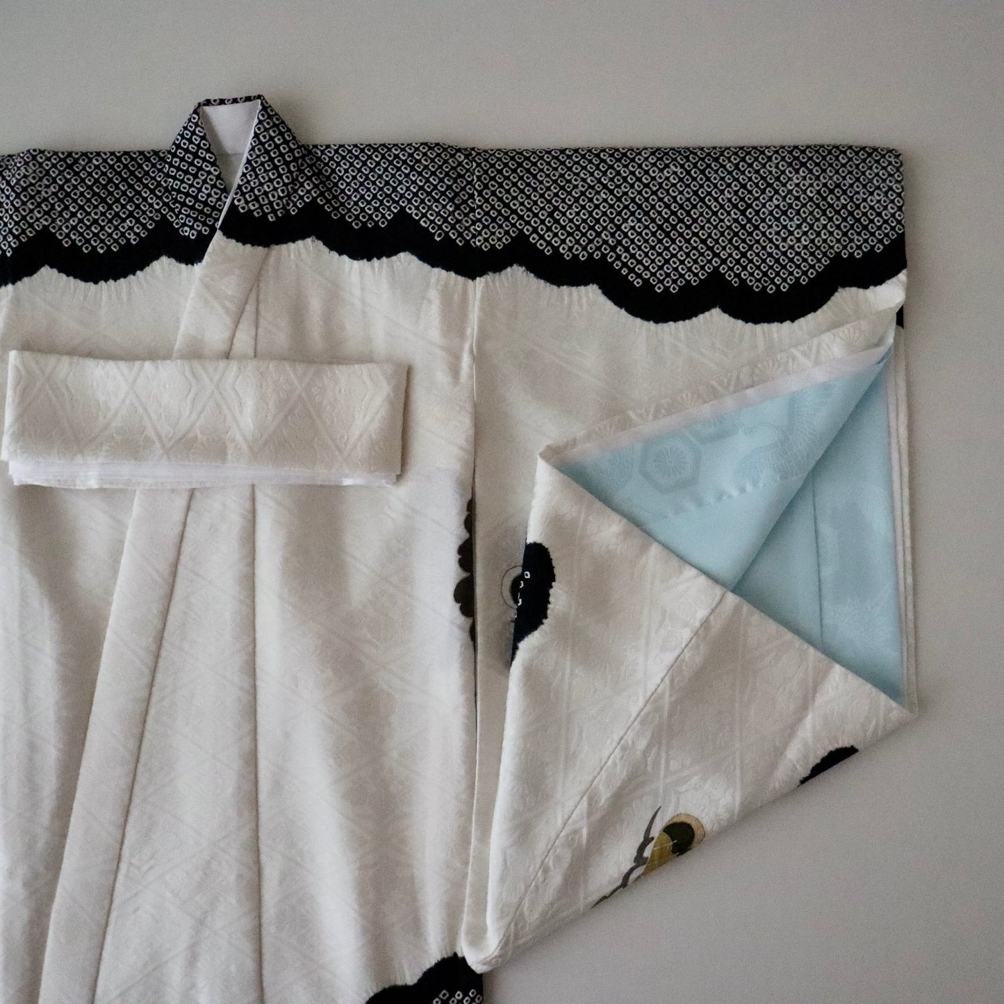 男児初着「絞り雲に鷹」