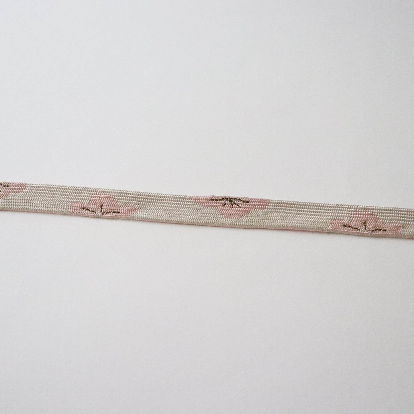 帯締め「手組み桜- wht.lt p」 和小物さくら