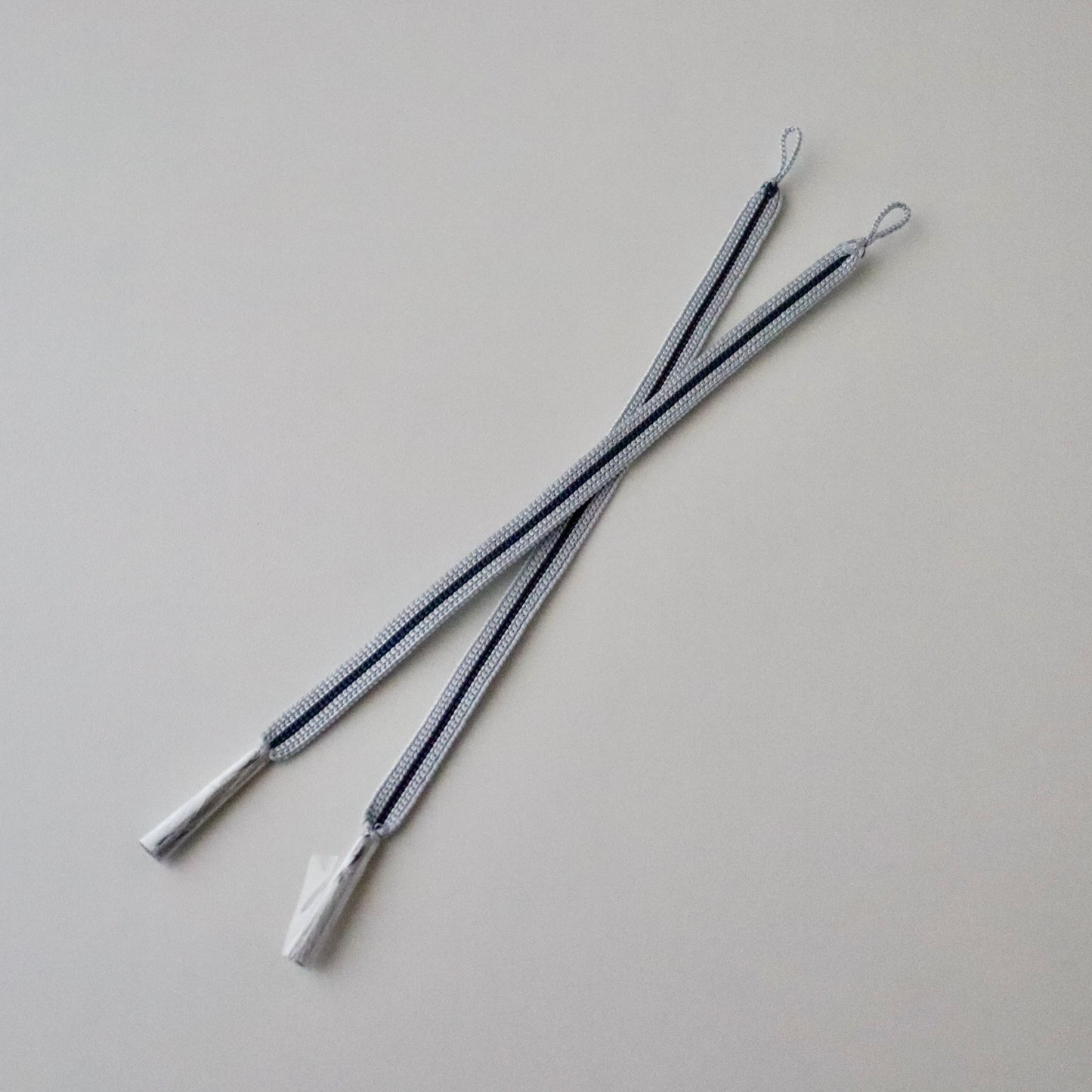 羽織紐「一本独鈷 - lt g/dk g」和小物さくら