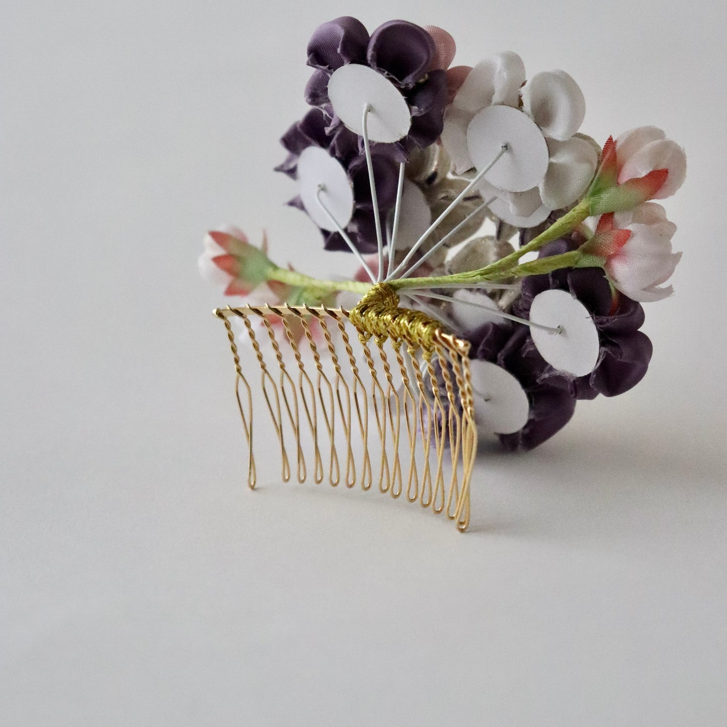 振袖向け髪飾り「つまみ細工 - 花々/葡萄色」大原商店