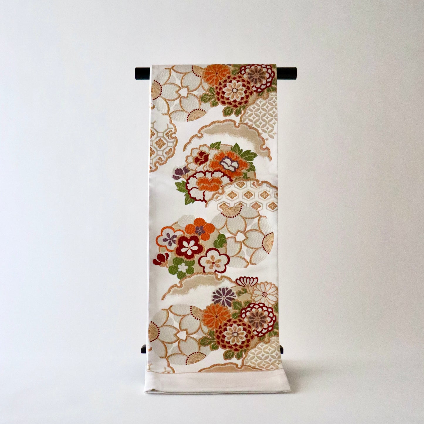 袋帯「花丸文に雪輪」岡文織物