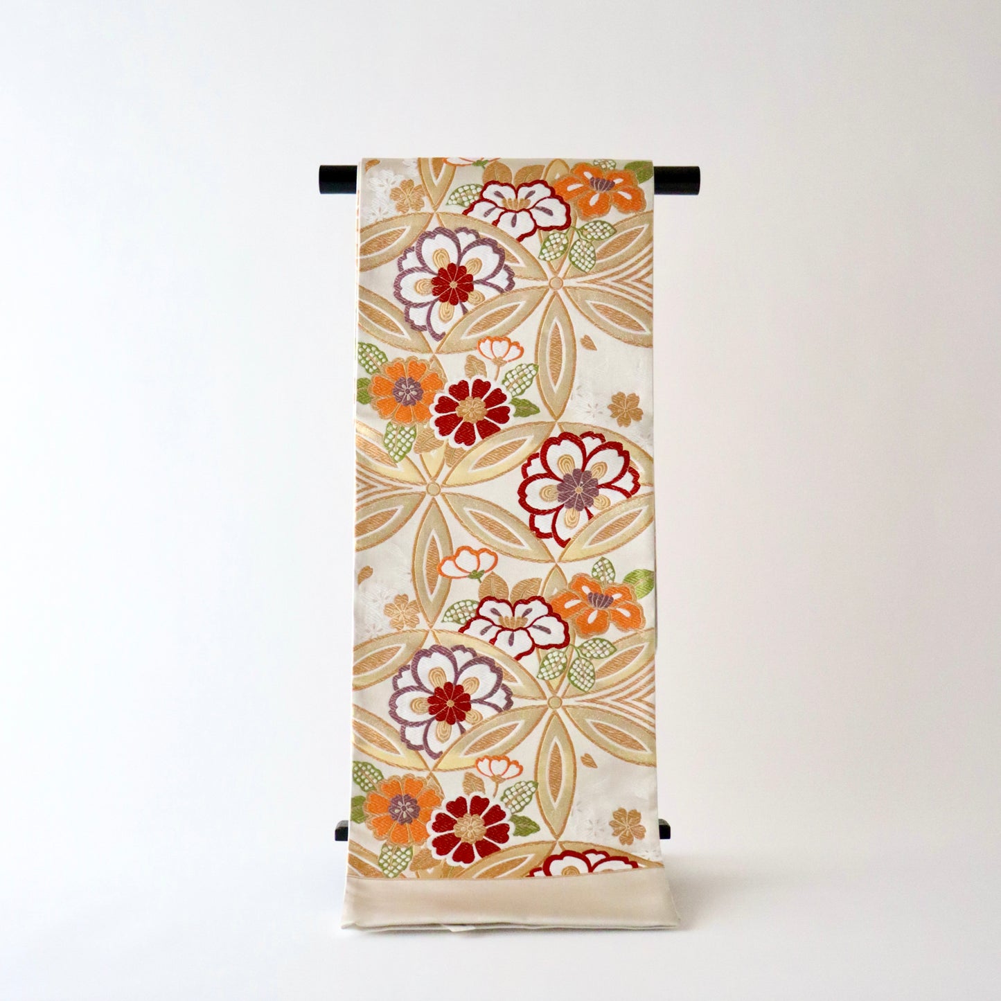 袋帯「花に輪繋ぎ」岡文織物