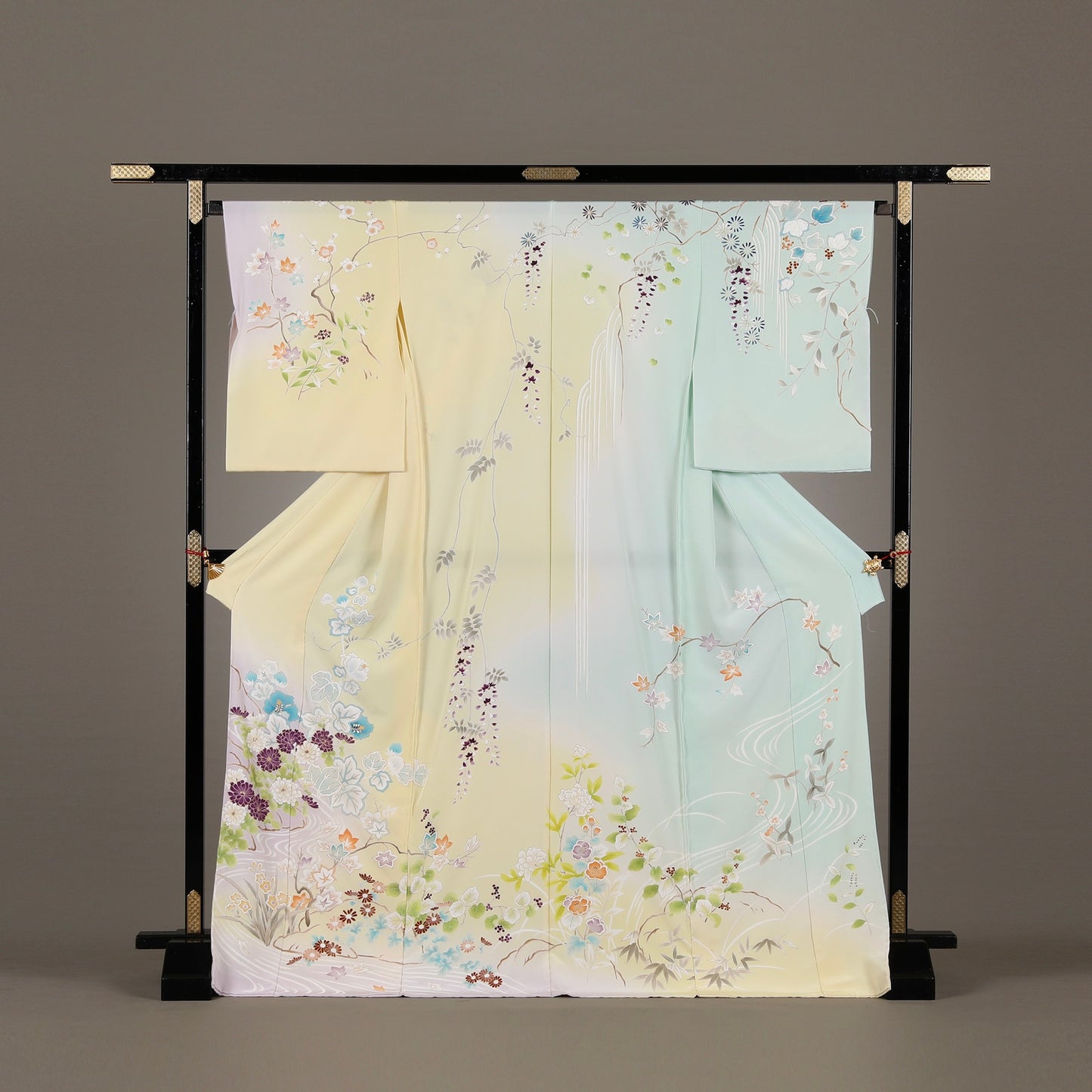 訪問着「手描き京友禅 - 琳派岩草花流水」工芸染匠 成謙