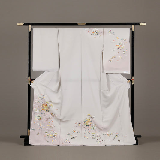 訪問着「手描き京友禅 - 吉祥尽くし」菱健