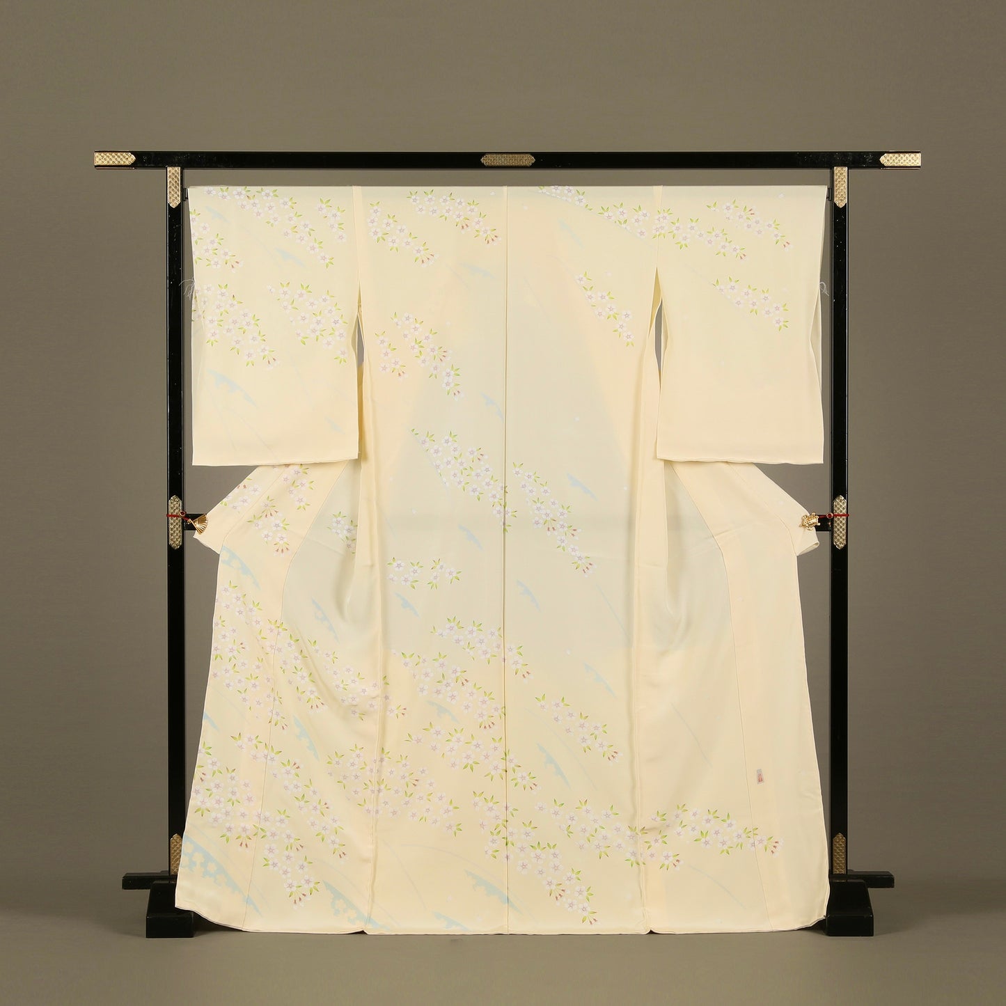 訪問着「加賀友禅 - 桜」高田克也