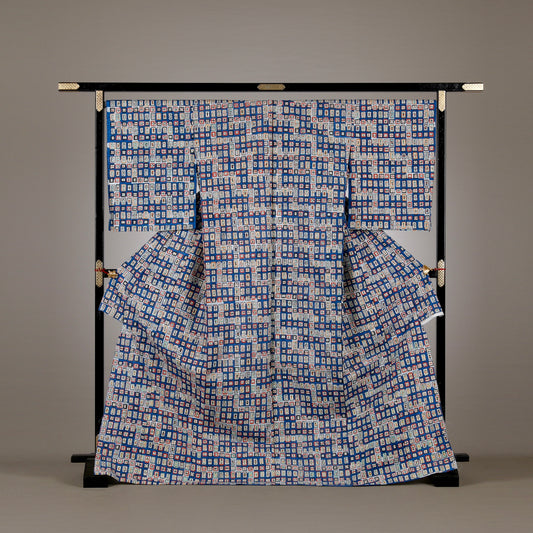 紬絵羽小紋「型絵染  - 藍地階段取り額紋」小島貞二