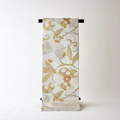 袋帯「煌彩縒金綴 - 笹蔓松華文」志都香