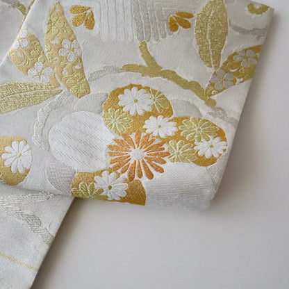 袋帯「煌彩縒金綴 - 笹蔓松華文」志都香