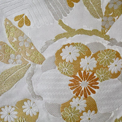 袋帯「煌彩縒金綴 - 笹蔓松華文」志都香