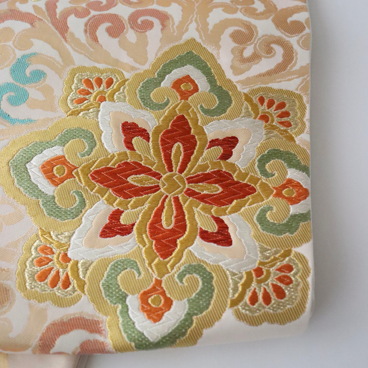 袋帯「伝承錦 - 唐草華文」絲屋善創