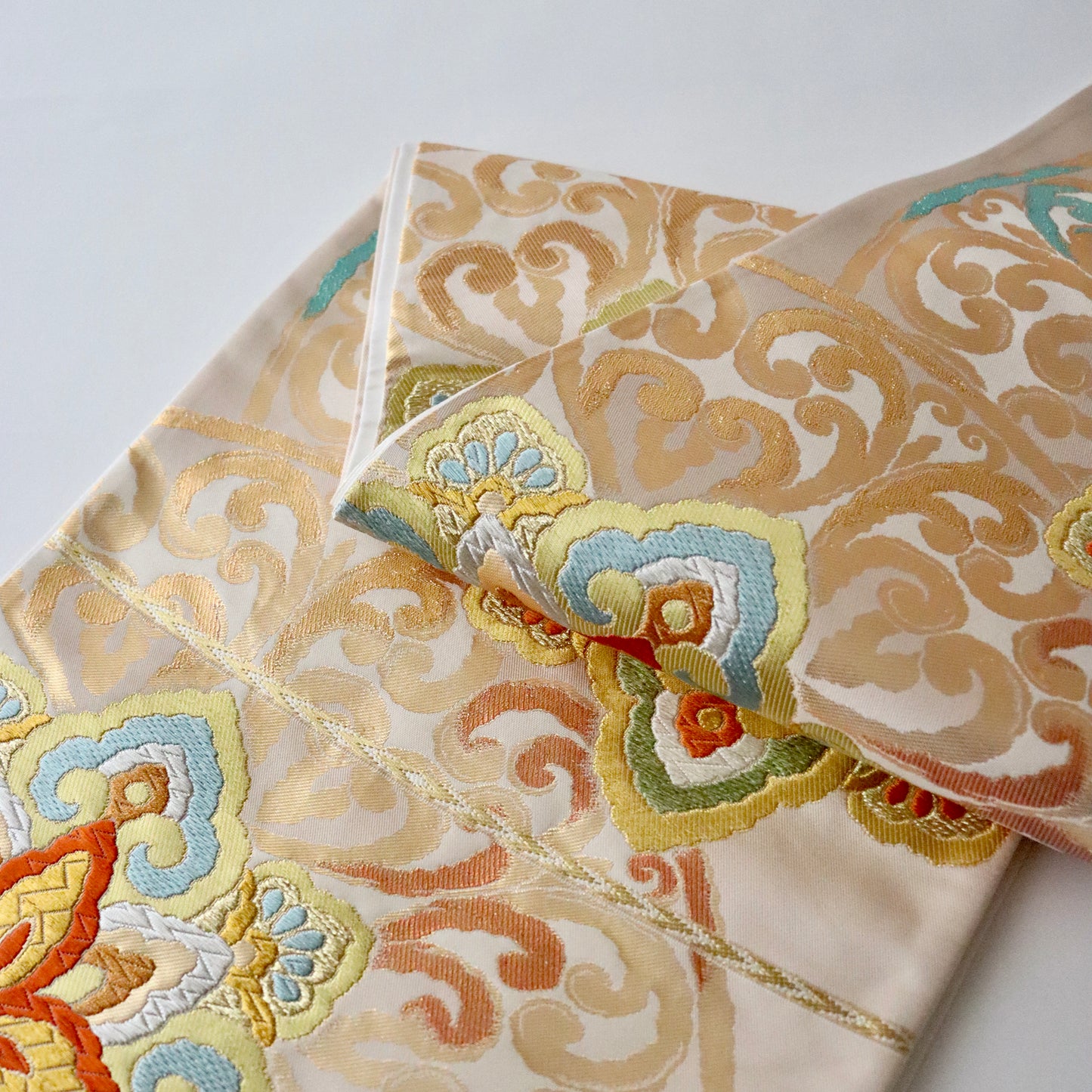 袋帯「伝承錦 - 唐草華文」絲屋善創