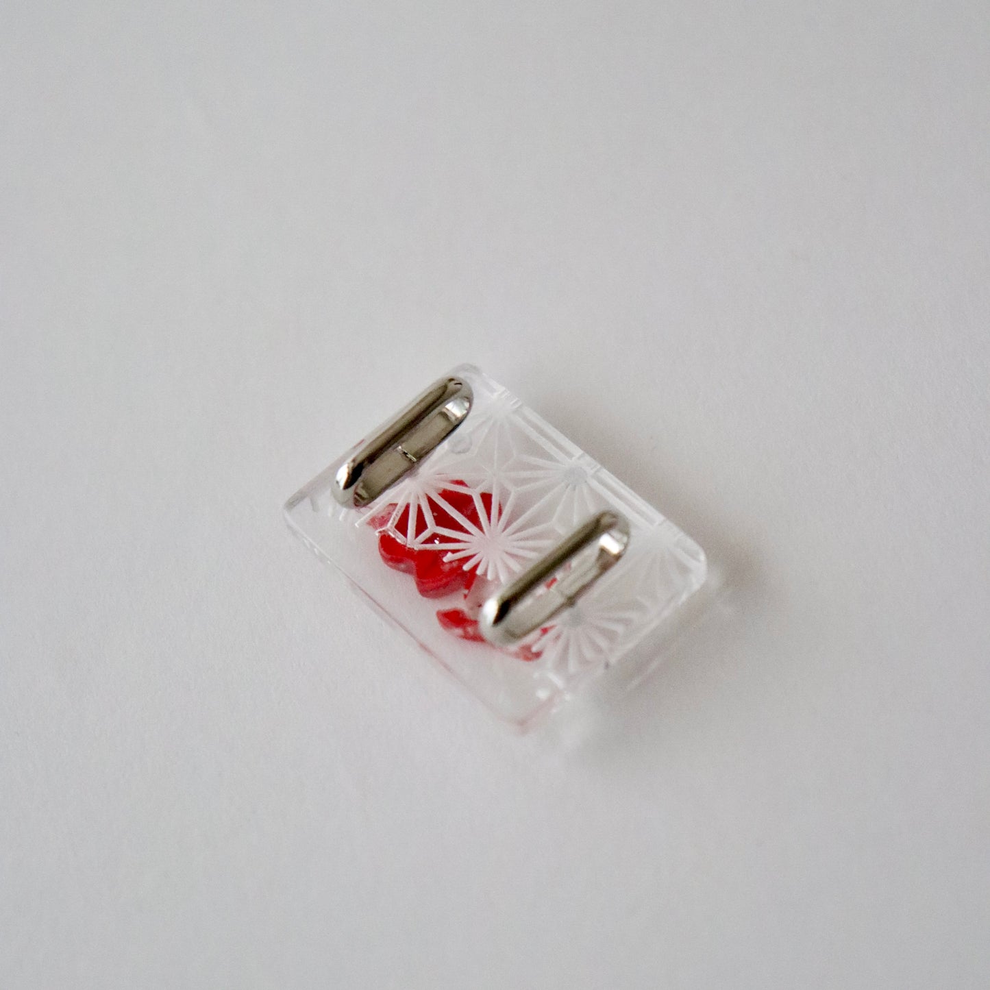 帯留「切子金魚 - rd」大原商店