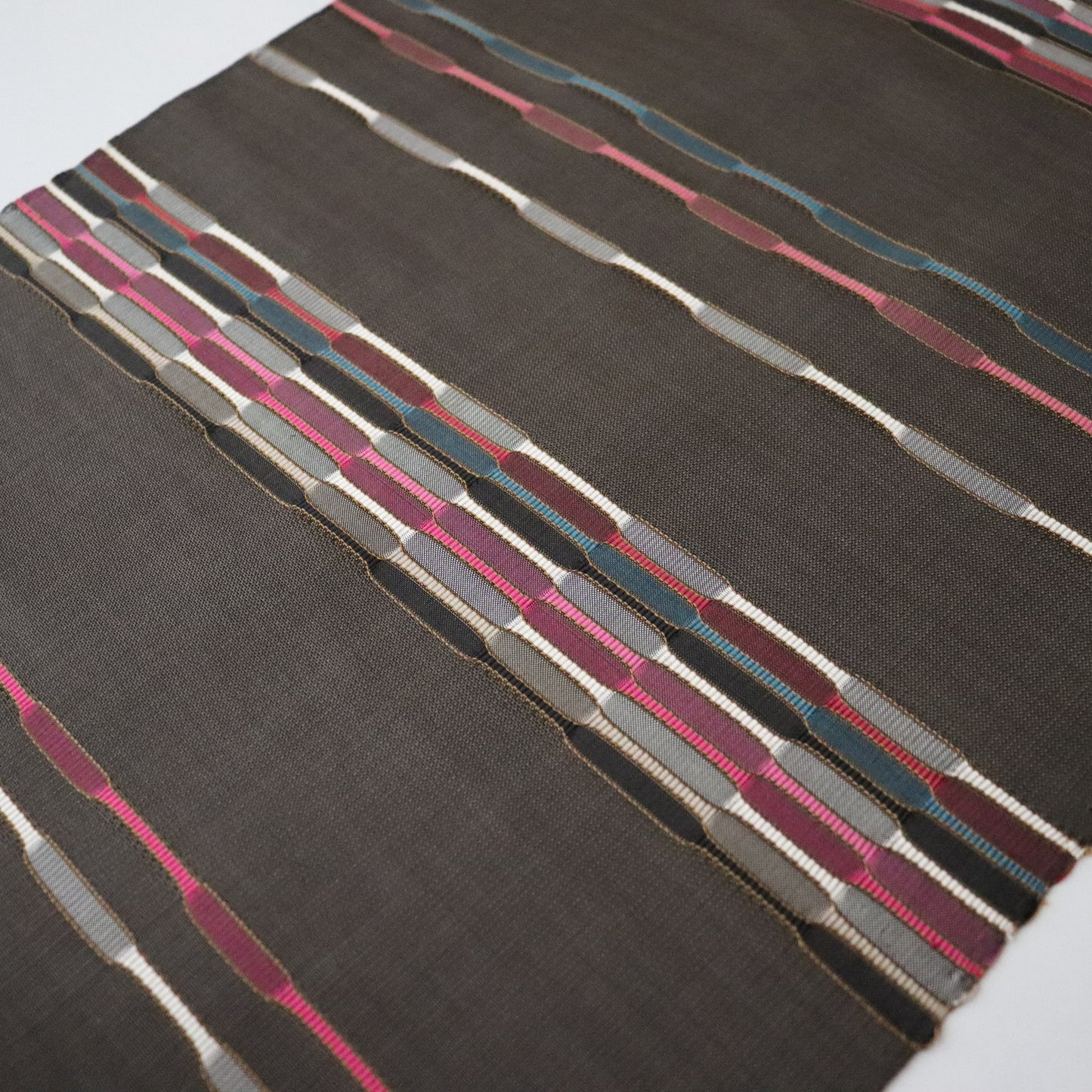 九寸名古屋帯「草木染手織 - 吉野間道」藤山千春 / 錦霞染織工房