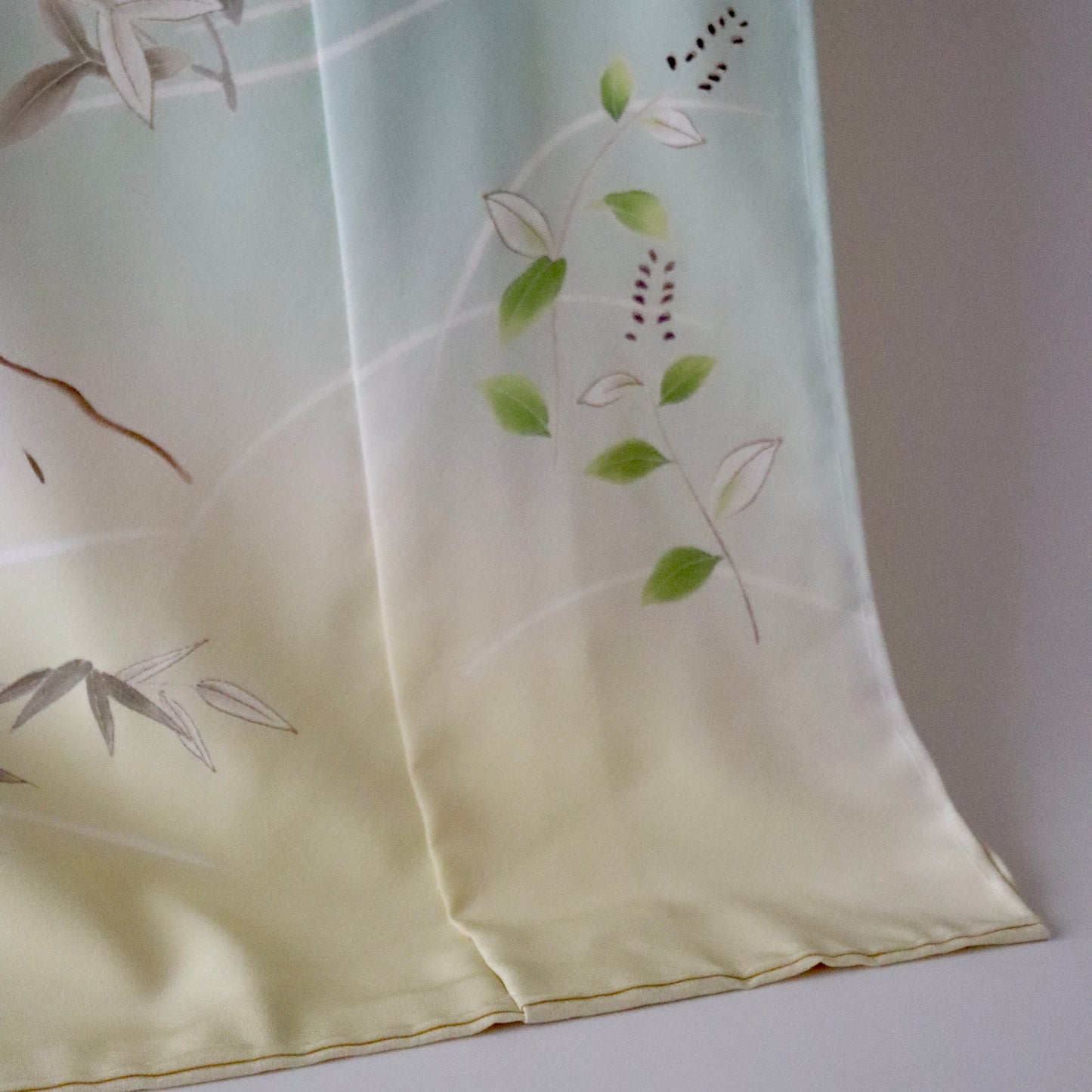 訪問着「手描き京友禅 - 琳派岩草花流水」工芸染匠 成謙