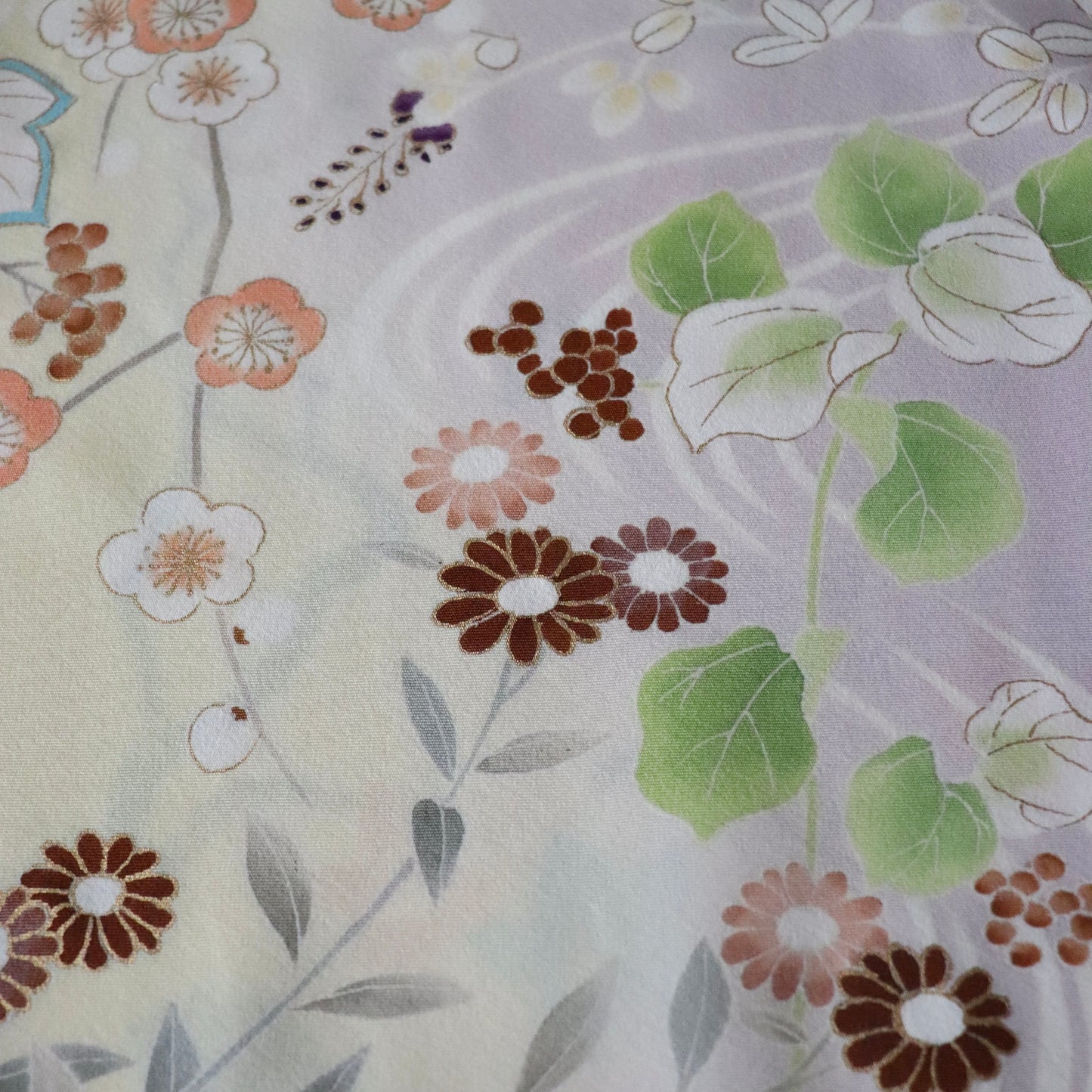 訪問着「手描き京友禅 - 琳派岩草花流水」工芸染匠 成謙