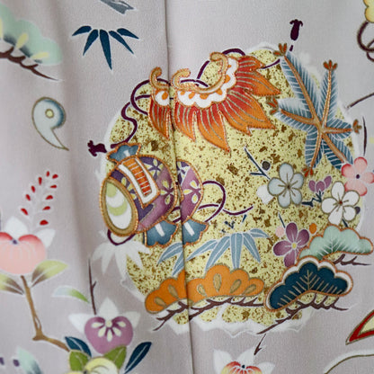 訪問着「手描き京友禅 - 吉祥尽くし」菱健