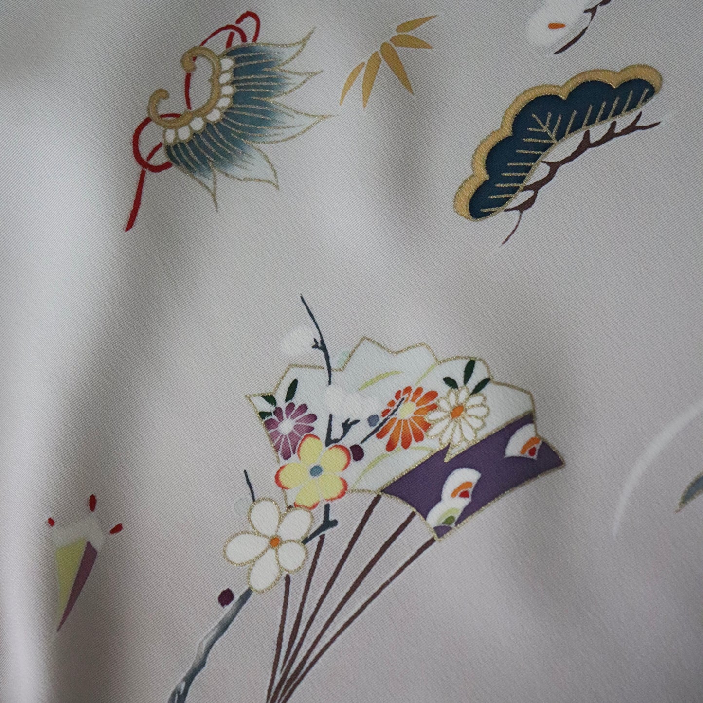 訪問着「手描き京友禅 - 吉祥尽くし」菱健