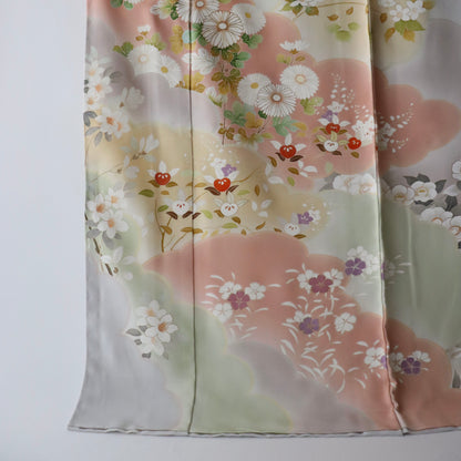 訪問着「手描き友禅 - 花と雲取り」