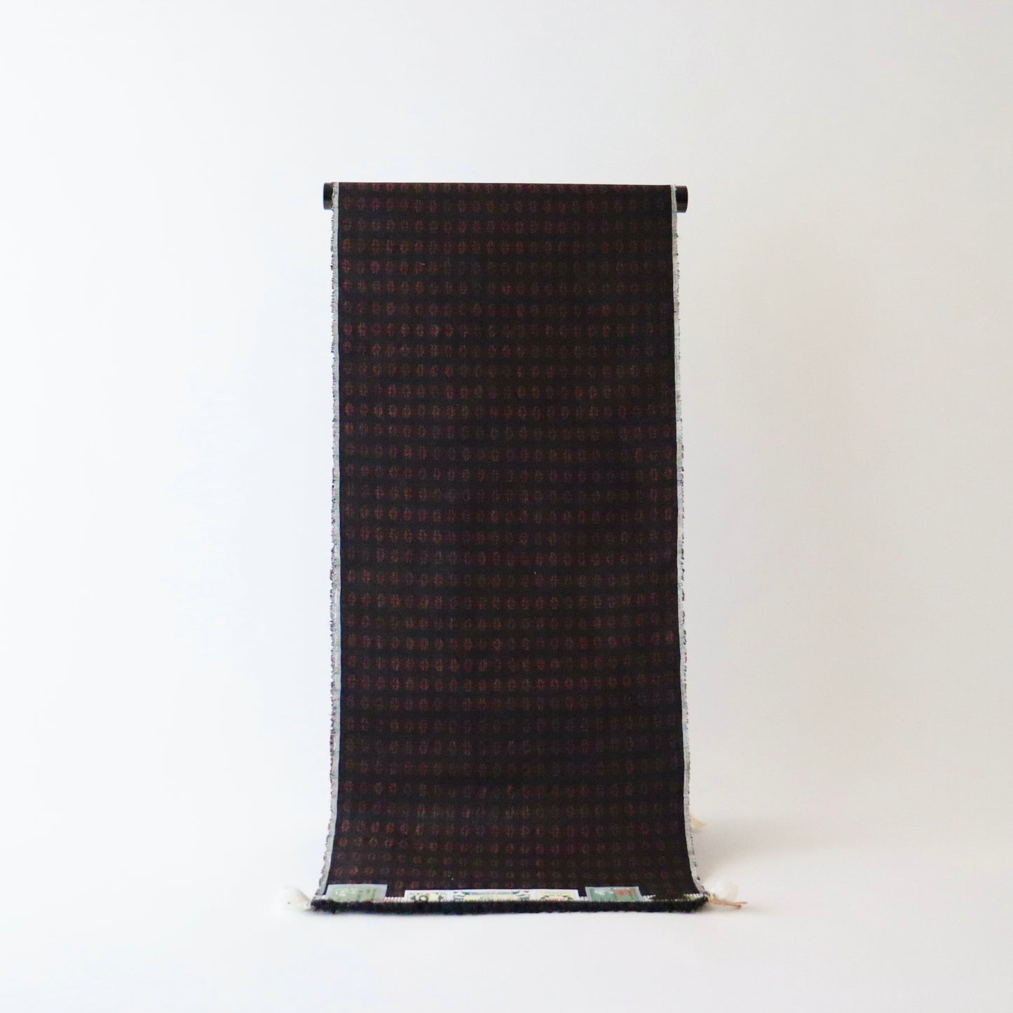 本場結城紬「大正絣 墨黒緋紋」小倉商店