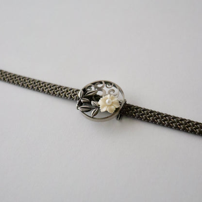 帯留「撫子 wht」大原商店