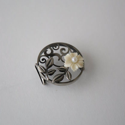 帯留「撫子 wht」大原商店