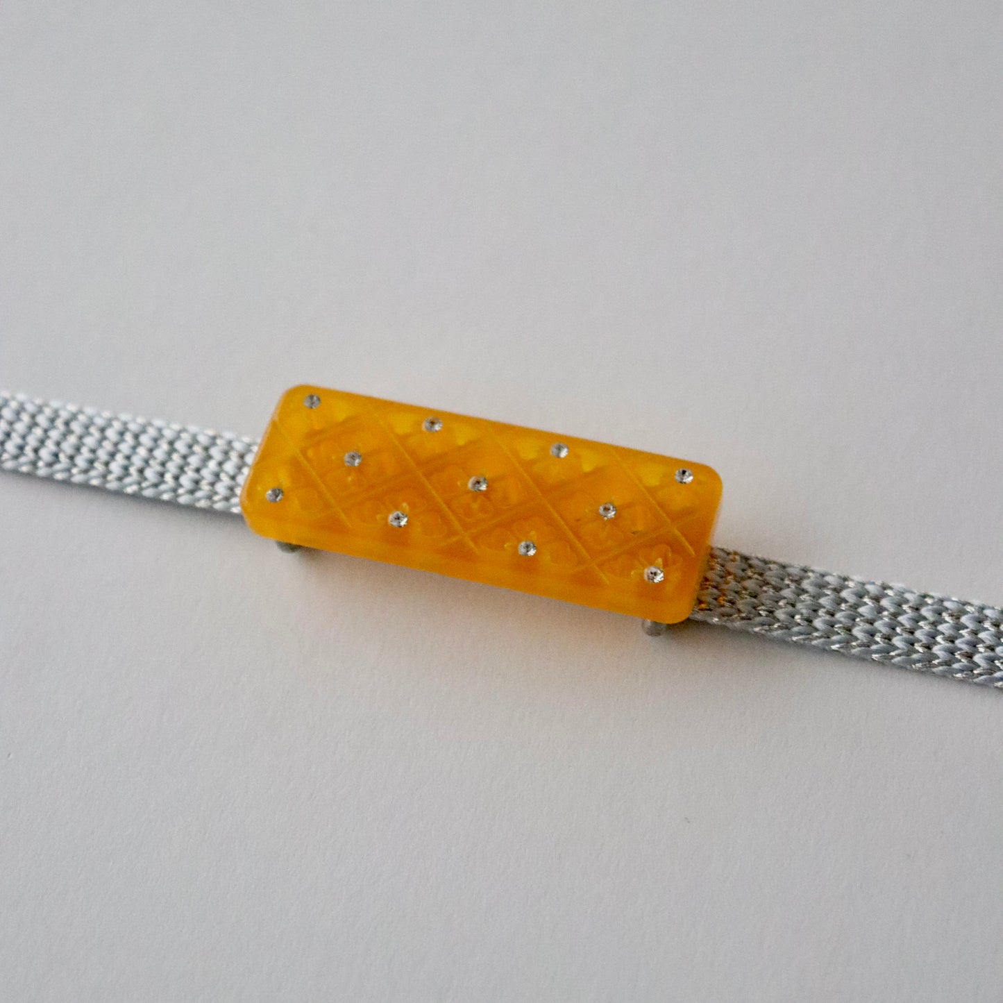 帯留「菱菊 - 卵甲」大原商店