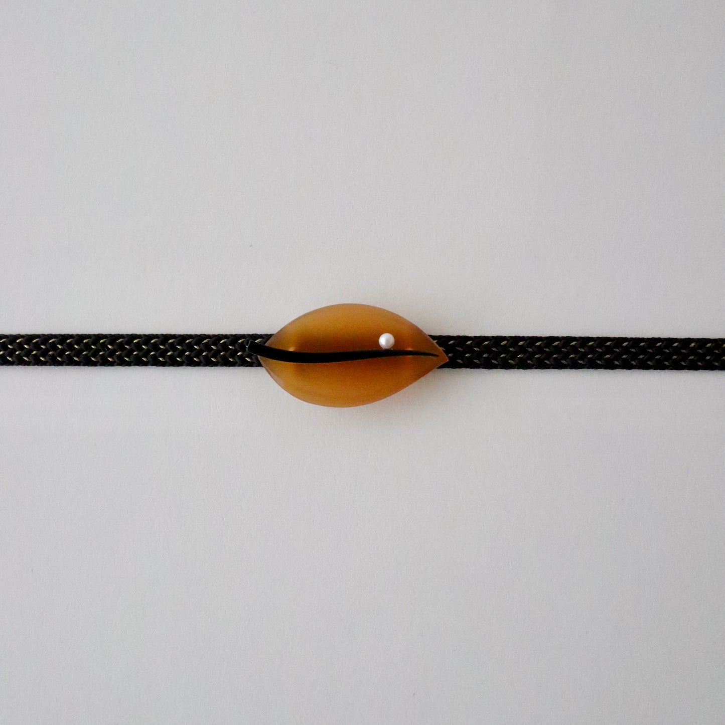 帯留「葉に露」大原商店