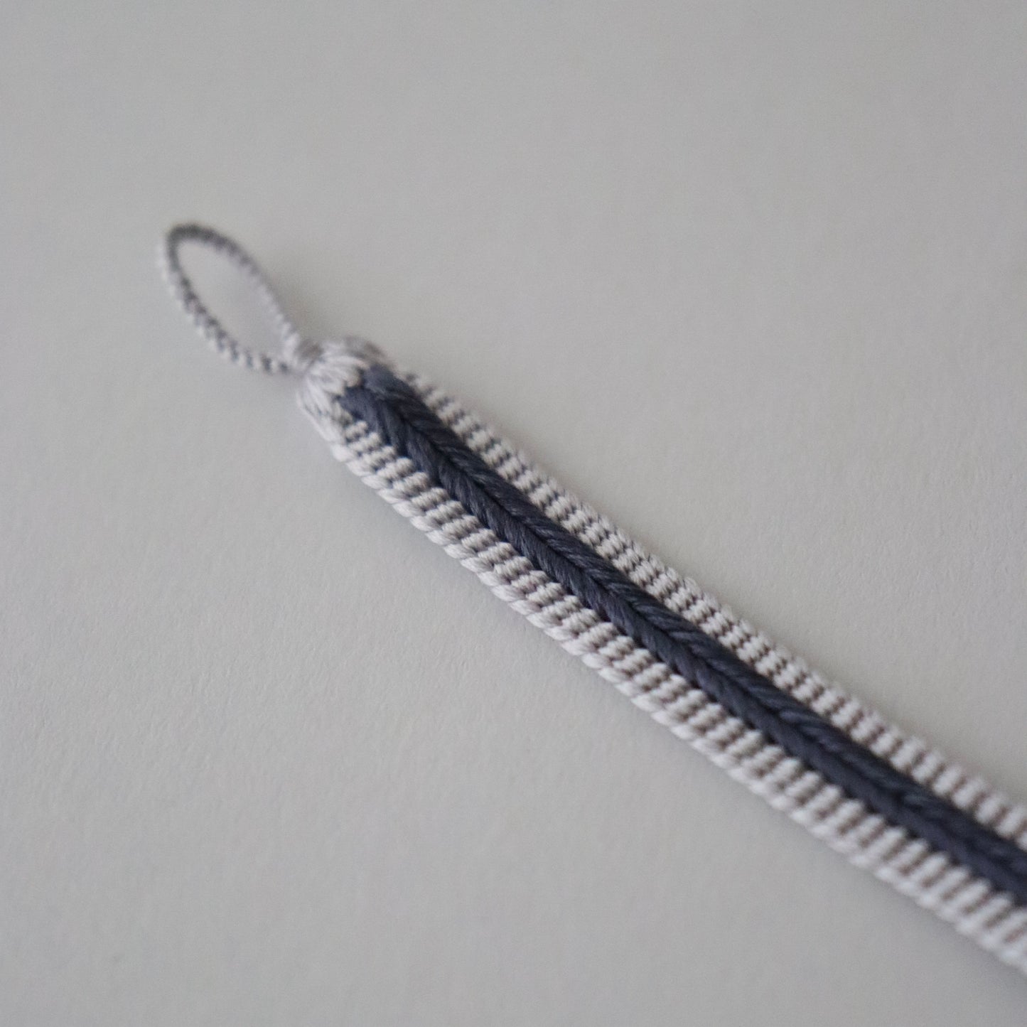 羽織紐「大和矢羽根 - gry/dk.g」和小物さくら