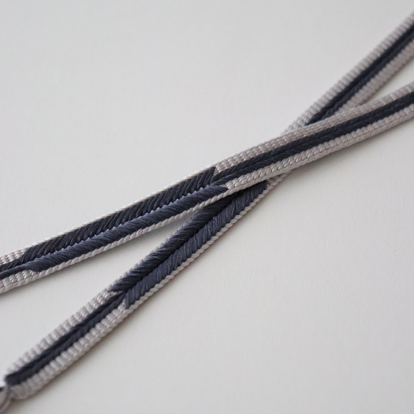 羽織紐「大和矢羽根 - gry/dk.g」和小物さくら