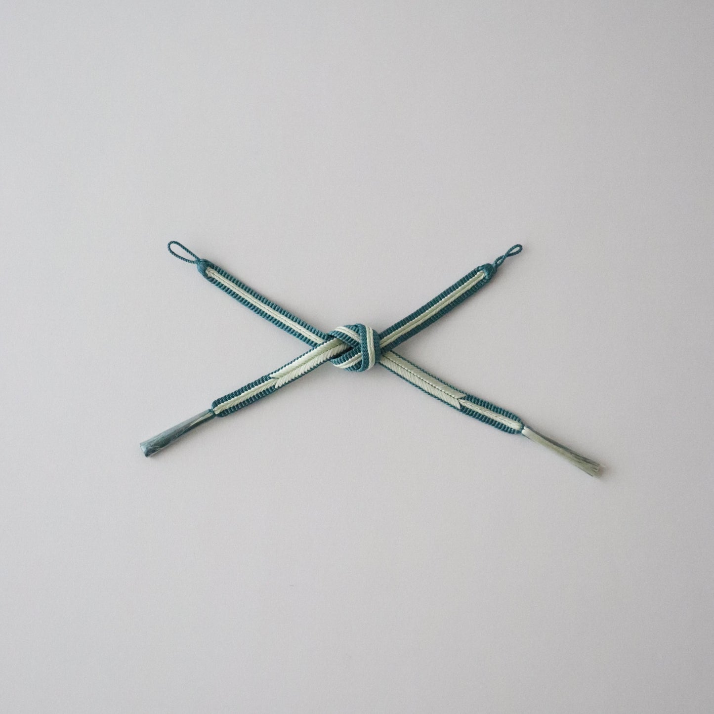 羽織紐「大和矢羽根 - grn/lt.g」和小物さくら