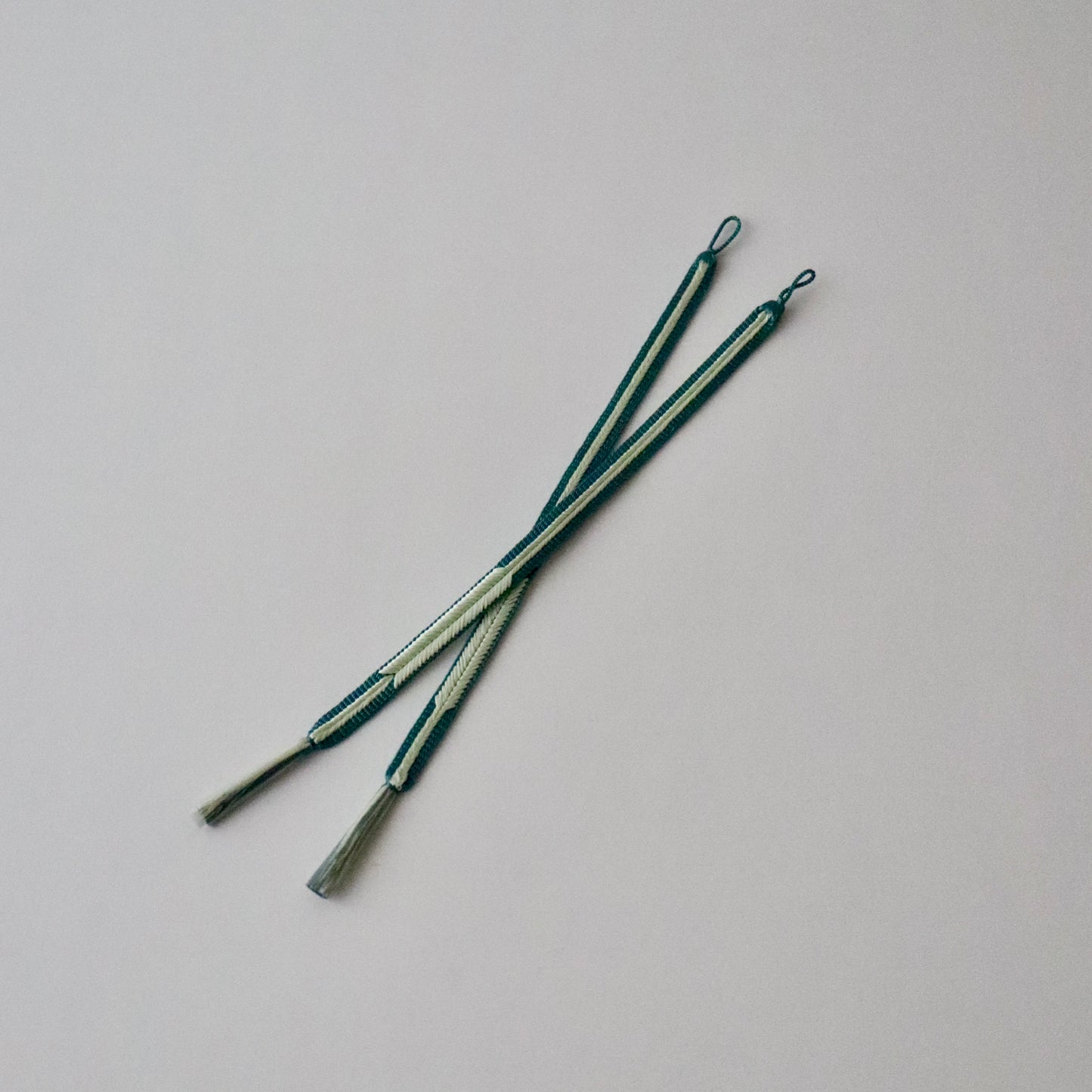 羽織紐「大和矢羽根 - grn/lt.g」和小物さくら