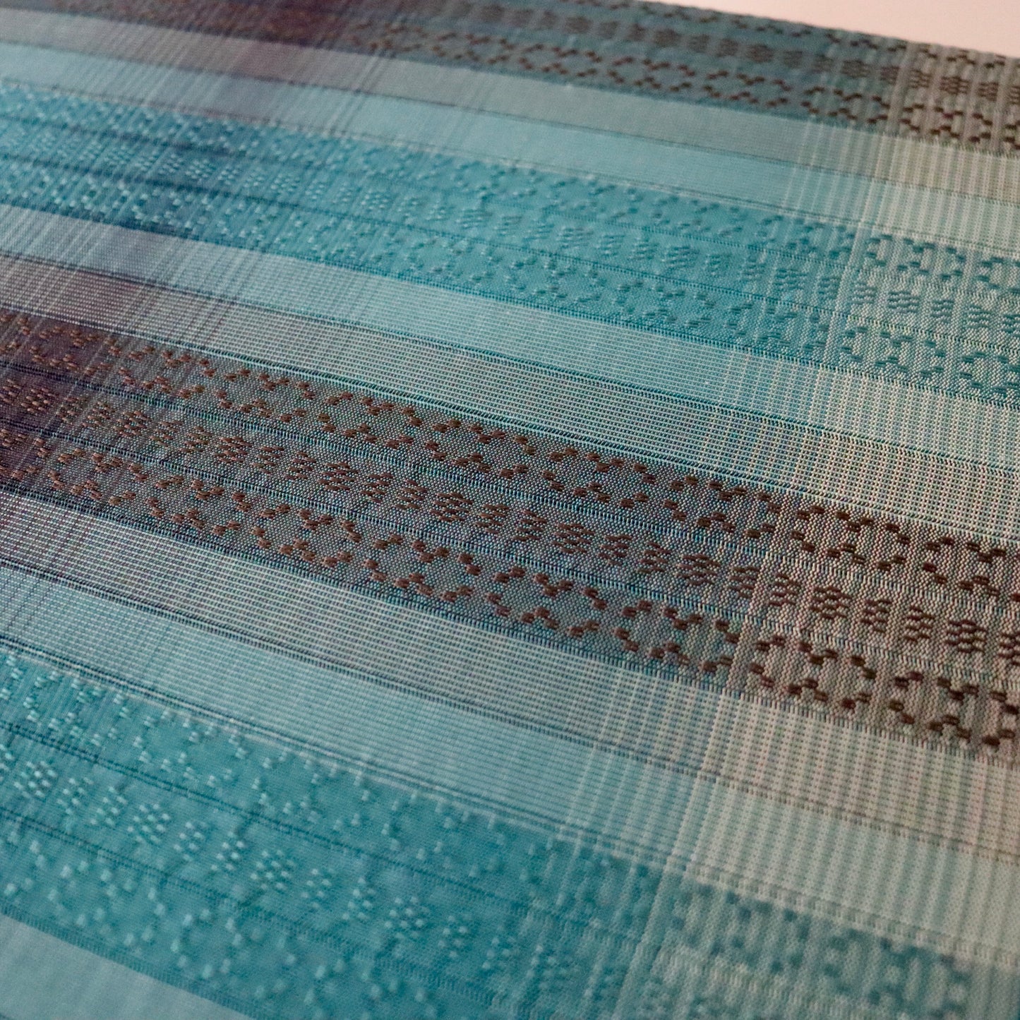 九寸名古屋帯「首里花倉織 - 碧縞」赤嶺真澄