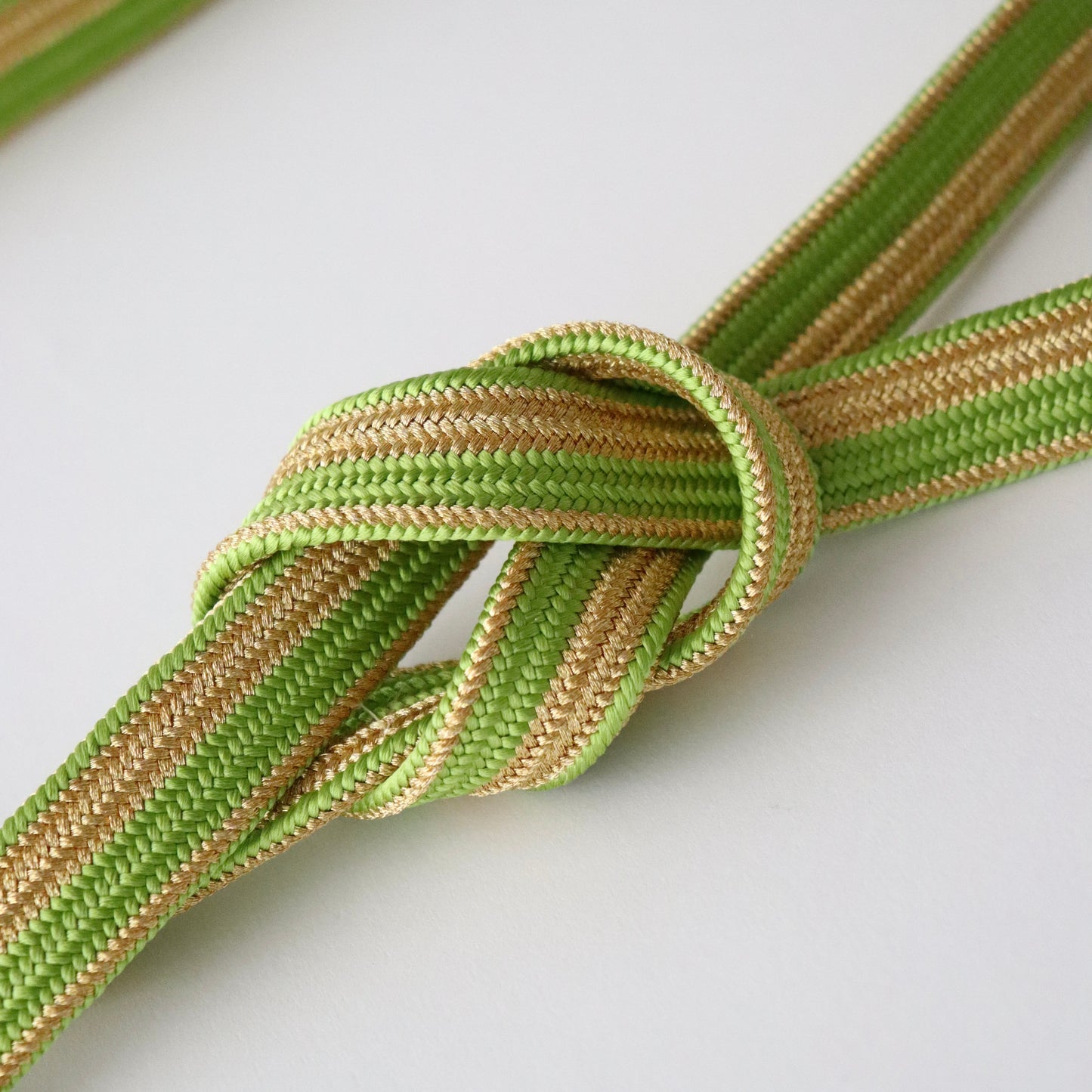 帯締め「高麗貝の口金立別- gd.lt-grn」　和小物さくら