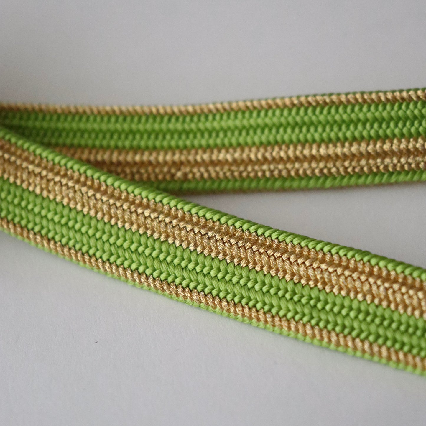 帯締め「高麗貝の口金立別- gd.lt-grn」　和小物さくら