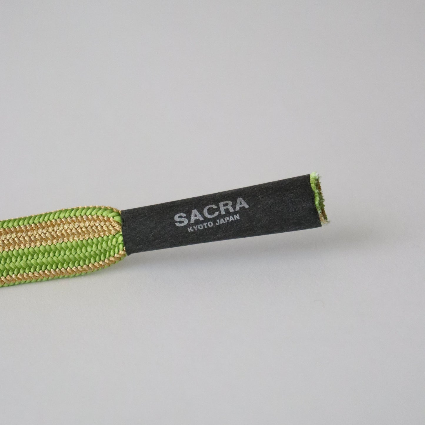 帯締め「高麗貝の口金立別- gd.lt-grn」　和小物さくら