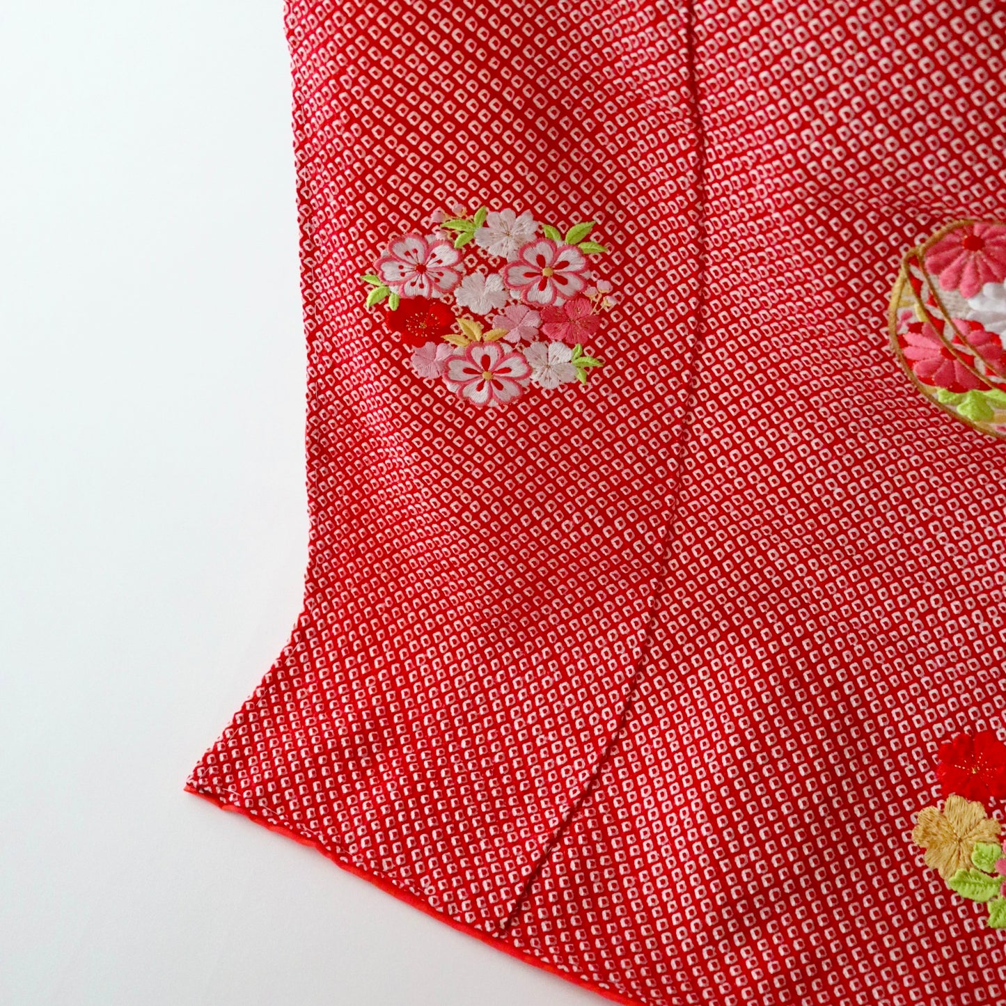 総絞り | 御祝着フルセット | 七五三 | 七歳 | 正絹 | 刺繍 | 赤 | 鈴と花丸文