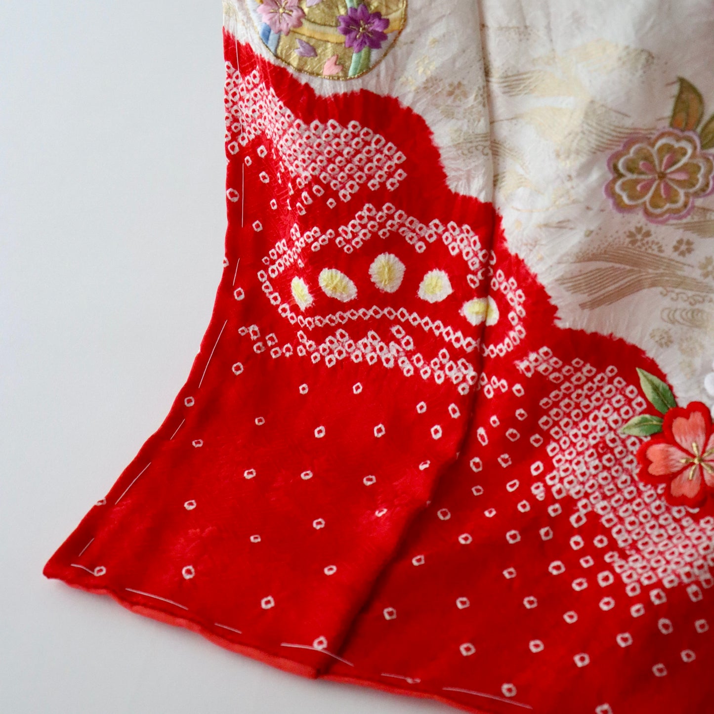 桶絞り | 御祝着フルセット | 七五三 | 七歳 | 正絹 | 刺繍 | 赤白 | 鞠と松
