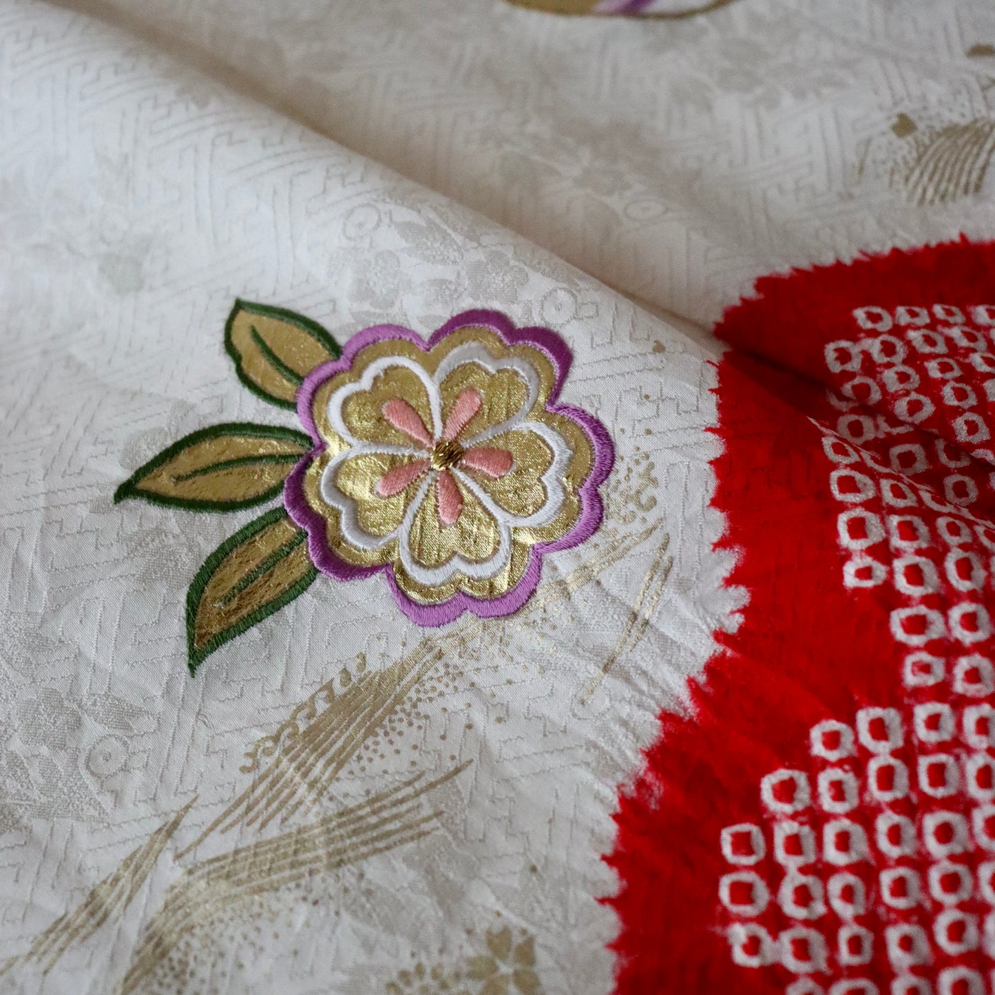 桶絞り | 御祝着フルセット | 七五三 | 七歳 | 正絹 | 刺繍 | 赤白 | 鞠と松