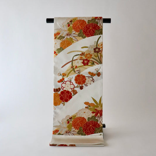 袋帯「斜取春秋花文」梅垣織物