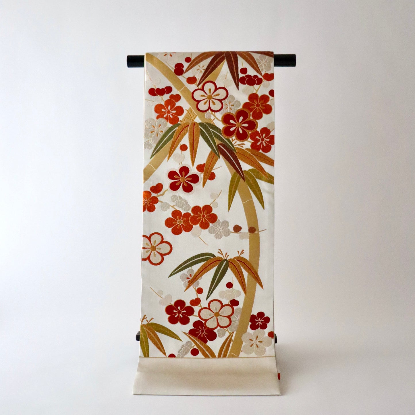 袋帯「松竹梅花文」梅垣織物