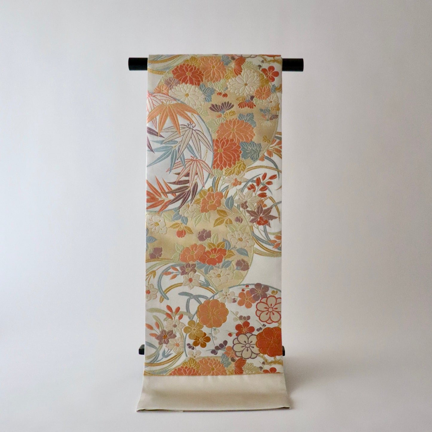 袋帯「春秋花丸文」梅垣織物