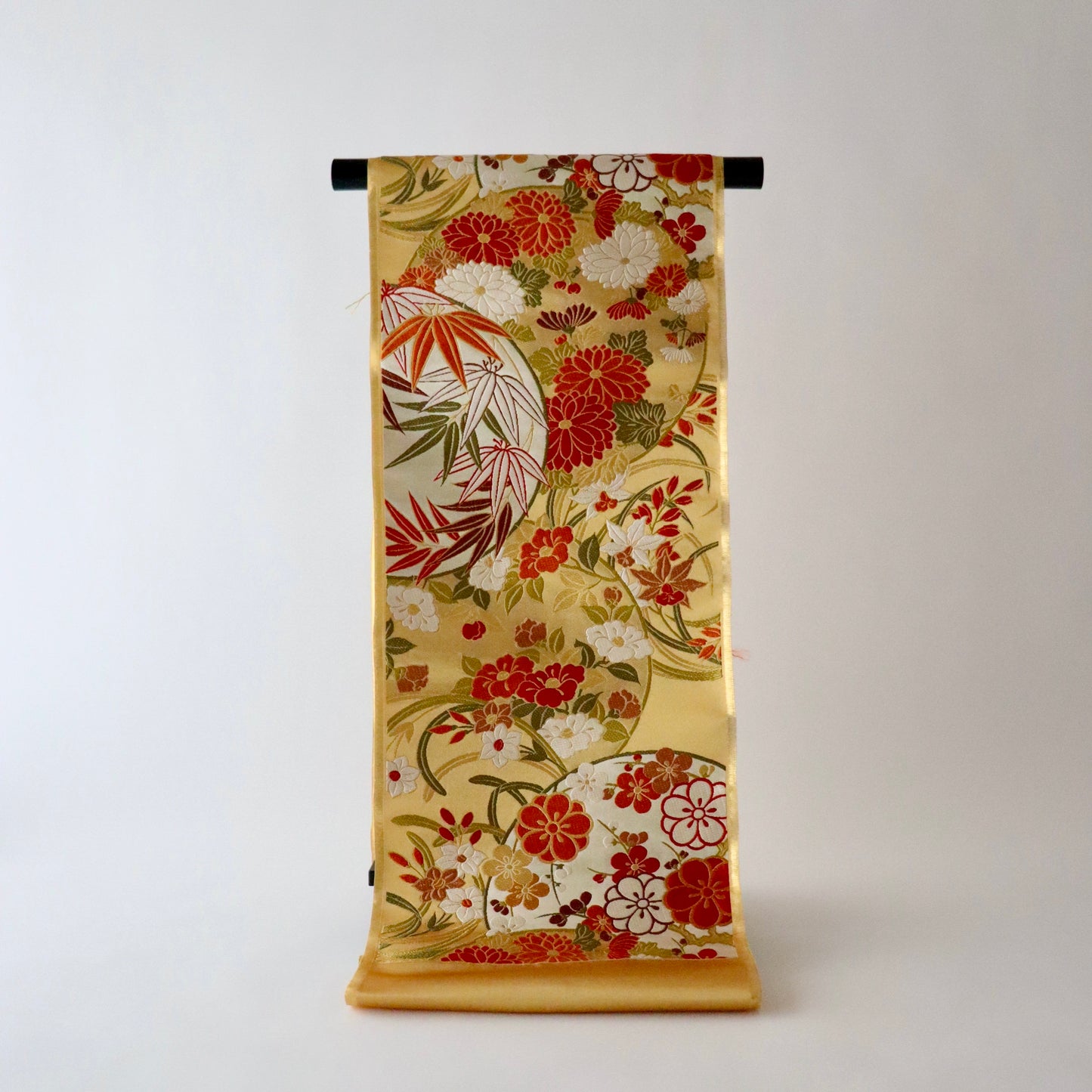 袋帯「春秋花丸文」梅垣織物