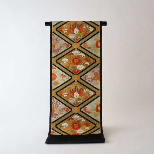 袋帯「舞楽菱文」梅垣織物