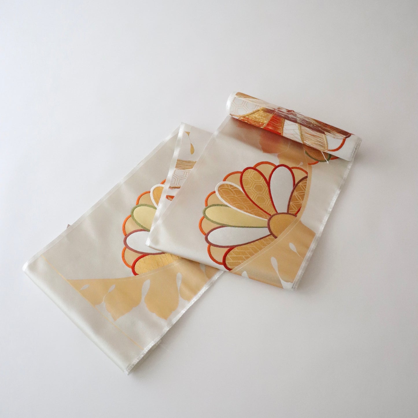 袋帯「彩菊円文」梅垣織物