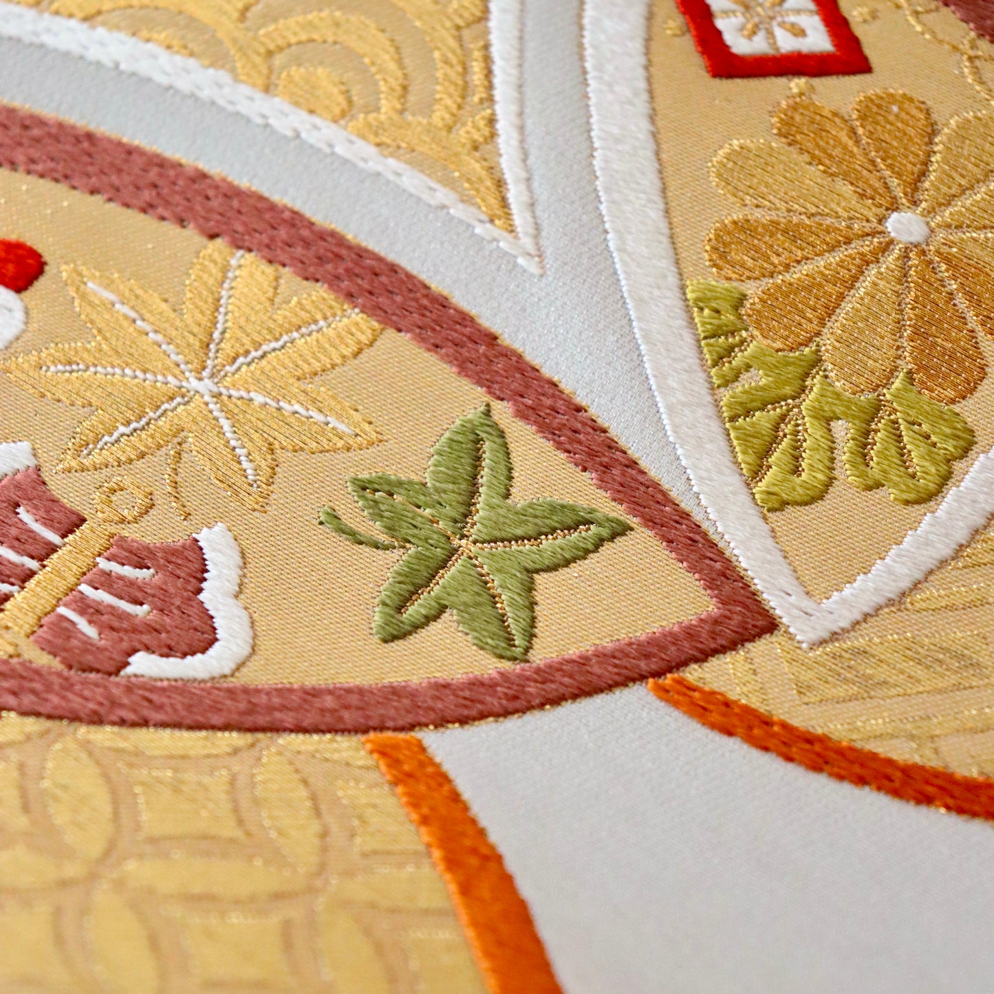 袋帯「小袖重ね七宝文」梅垣織物